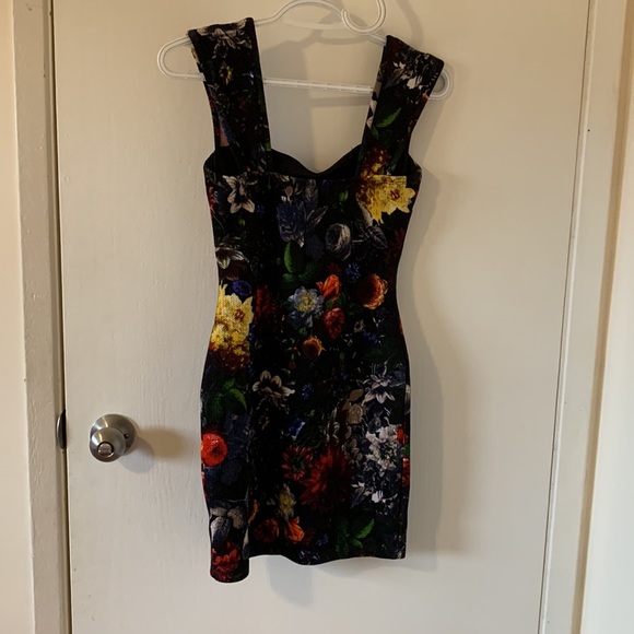 Never worn small bodycon Sabora mini dress - Picture 4 of 5